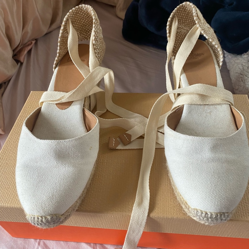 CASTAÑER Carina espadrilles. Size 39. White.